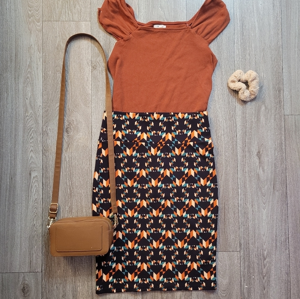Geometric skirt